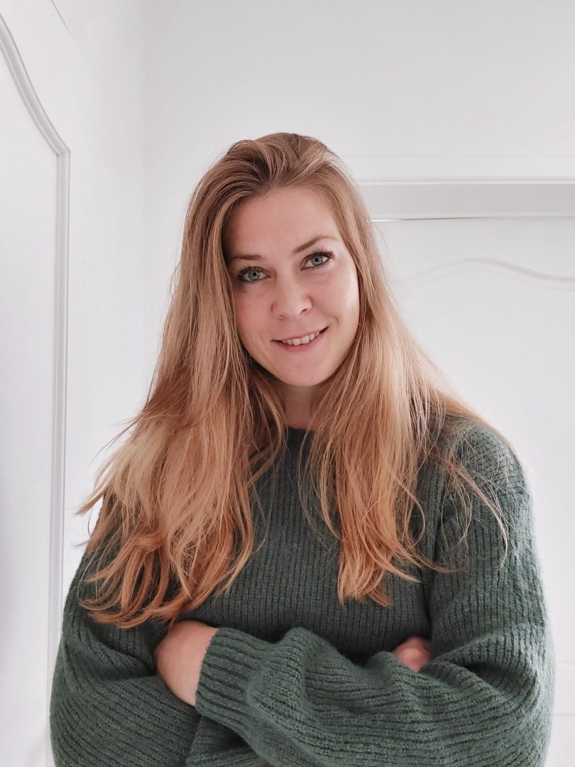 AMBITION BY KELL - KELLY VAN LEEUWE