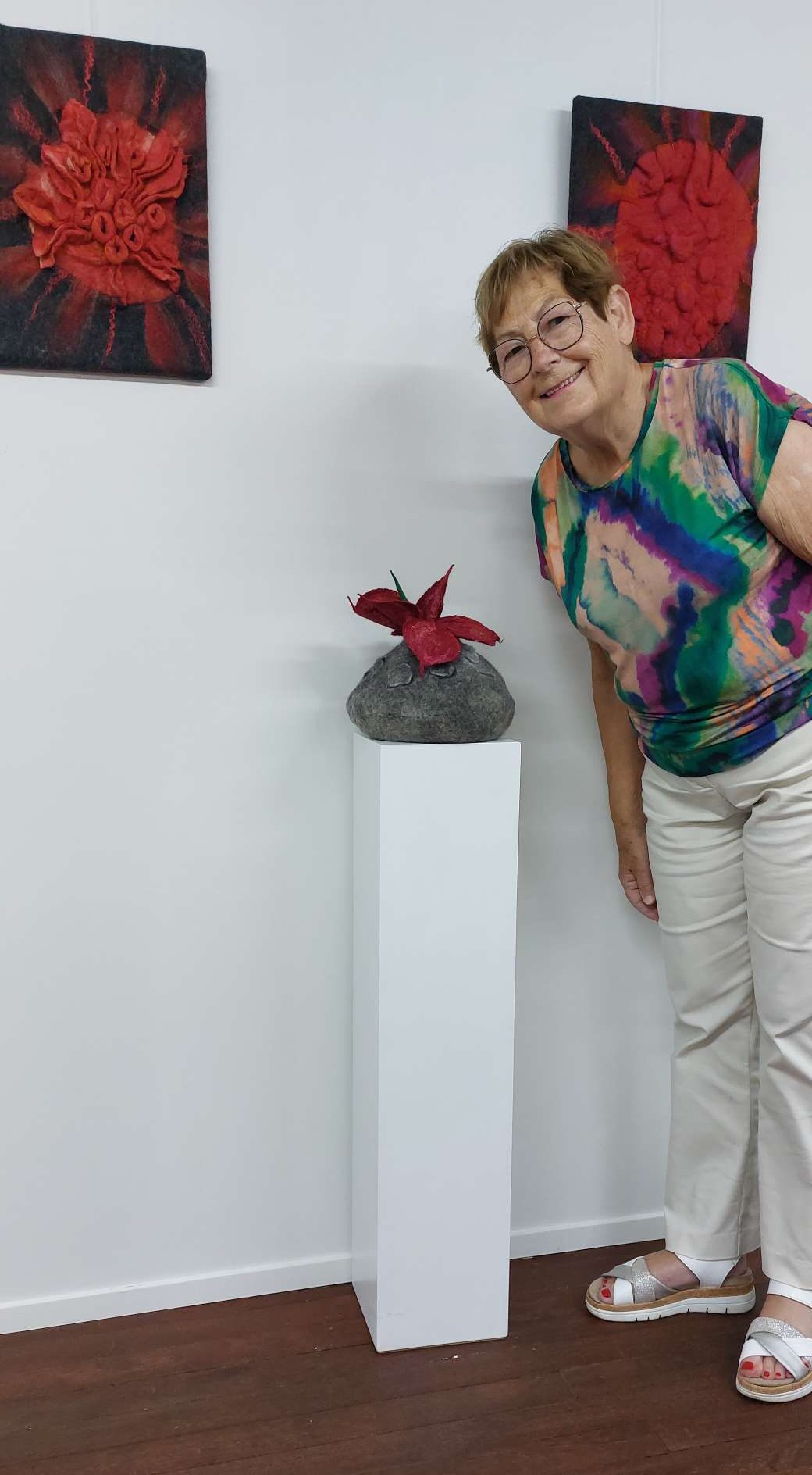 Foto bij artikel: TEXTIELKUNSTENARES NELLY VERPLANKE-ZEGERS UIT CADZAND