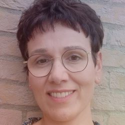 Sieradenontwerper Katrien Kerckhaert Uit Kloosterzande