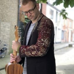 Fotokunstenaar & Dichter Patrice Domenique Troost