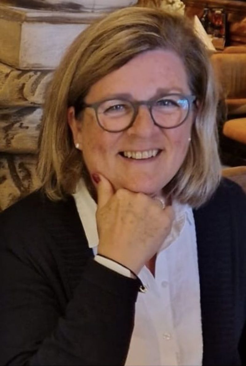 KUNSTENARES SABINE VAN DEN BOSSCHE UIT OOSTBURG